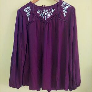 Lane Bryant peasant boho embroidered Burgundy purple long sleeve top. Size 16